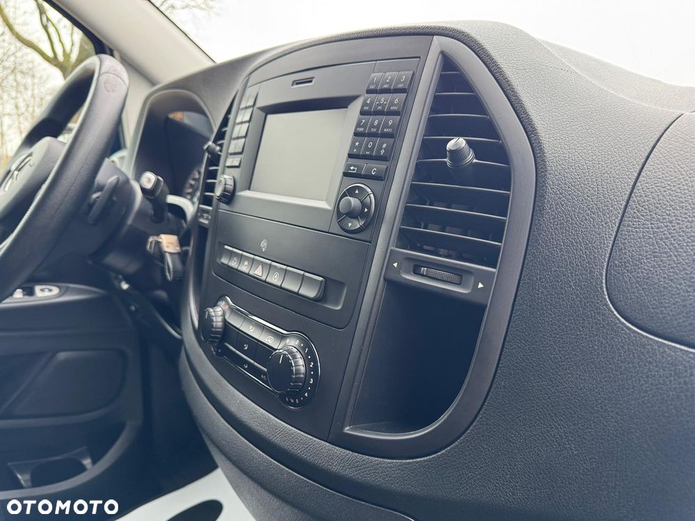 Mercedes-Benz VITO - 23