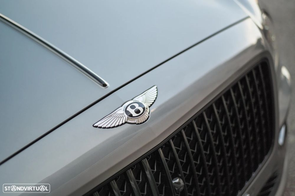Bentley Flying Spur Hybrid S - 4