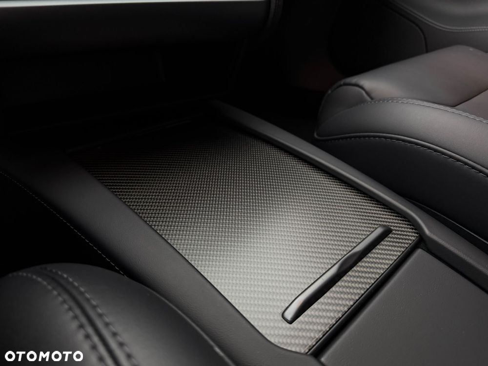 Tesla Model S - 15