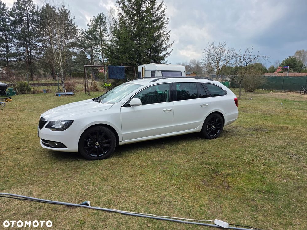 Skoda Superb 2.0 TDI 4x4 Ambition DSG - 2