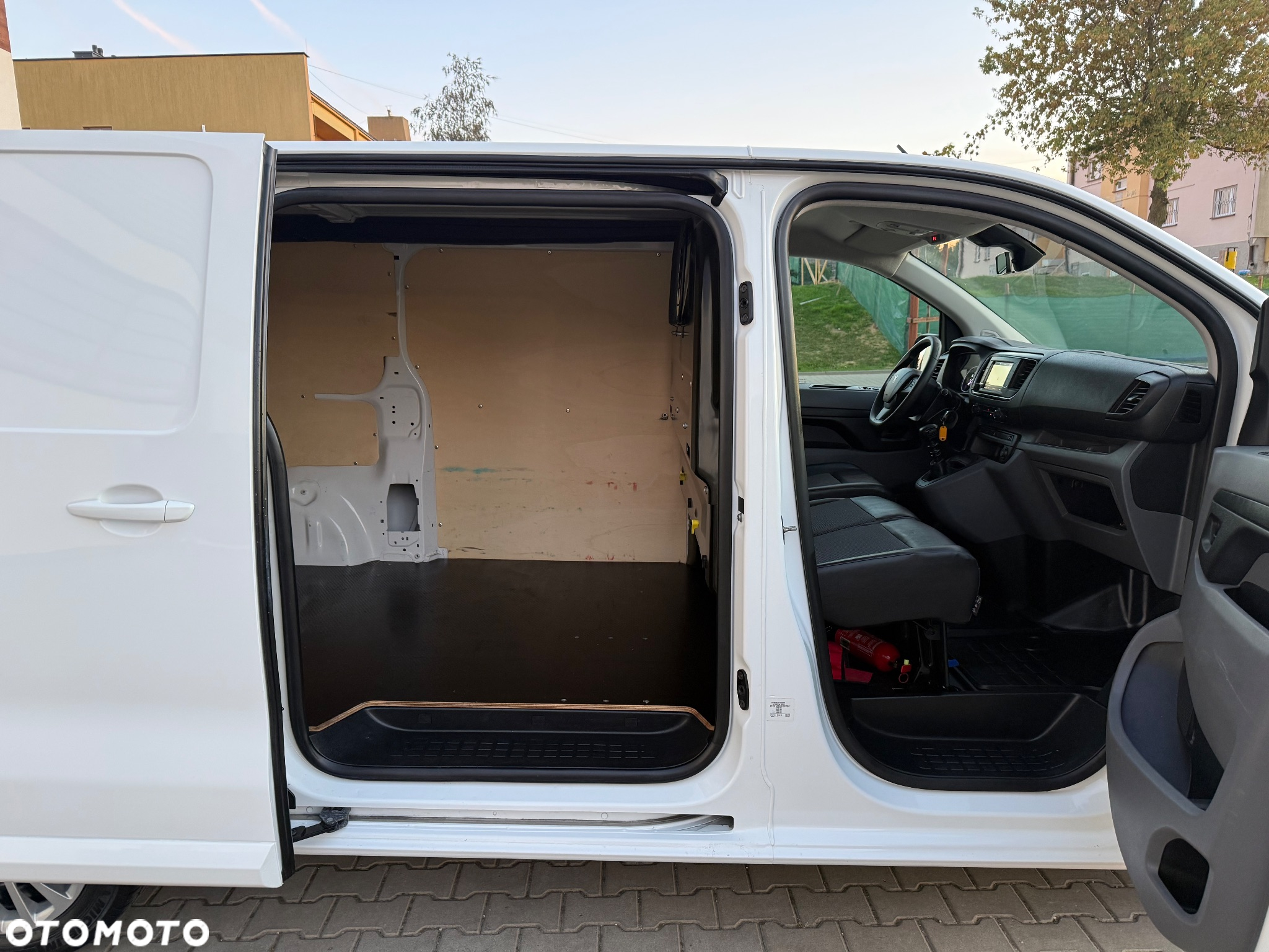 Peugeot EXPERT - 11