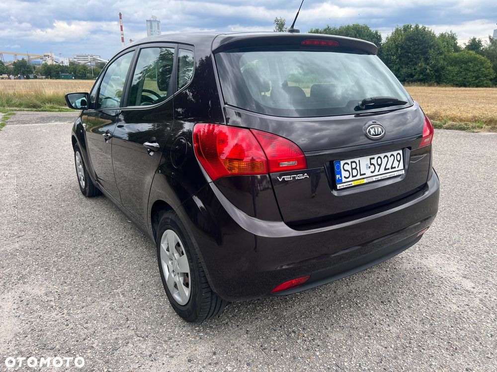 Kia Venga 1.4 CVVT Vision - 12