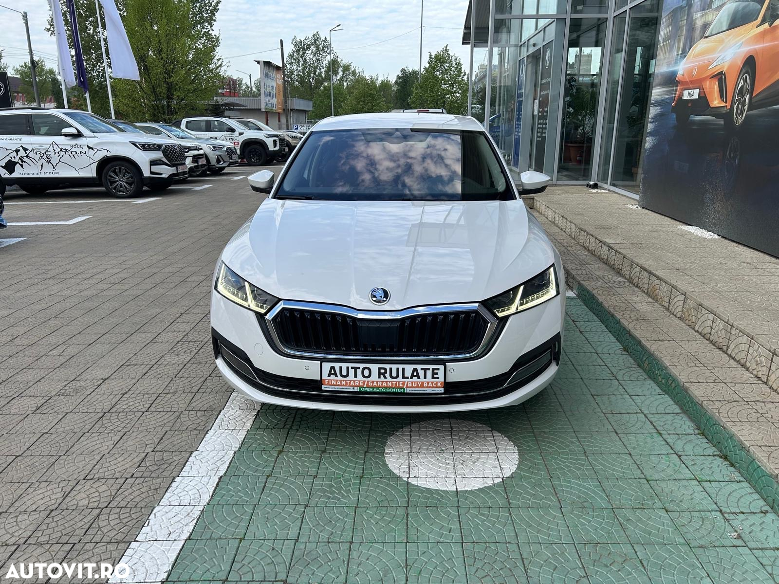 Skoda Octavia 2.0 TDI DSG Style - 2