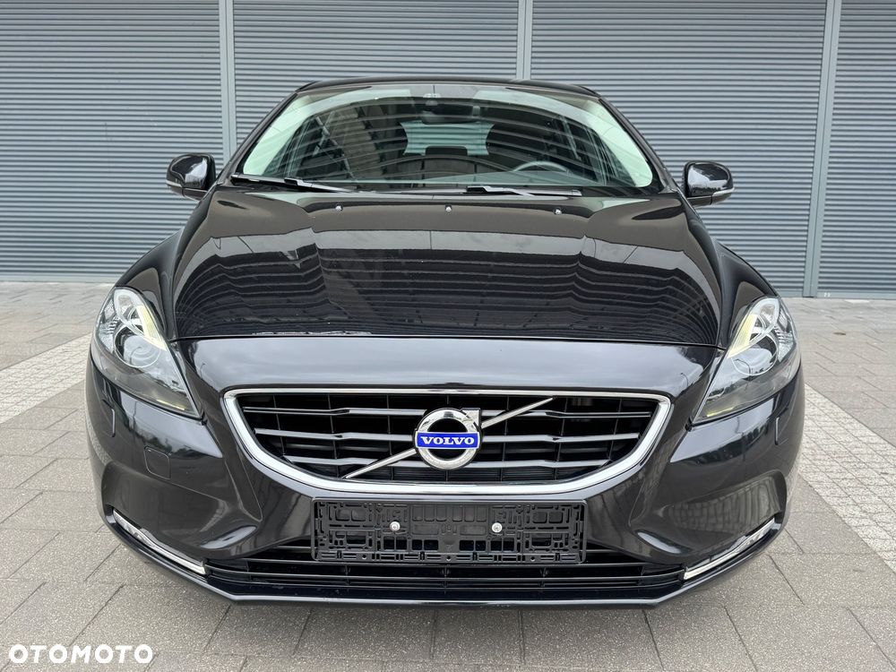 Volvo V40 D4 Geartronic Momentum - 29
