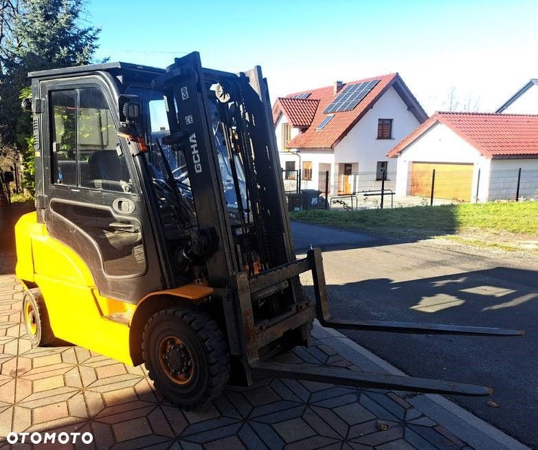 Komatsu FG 25HT - 11