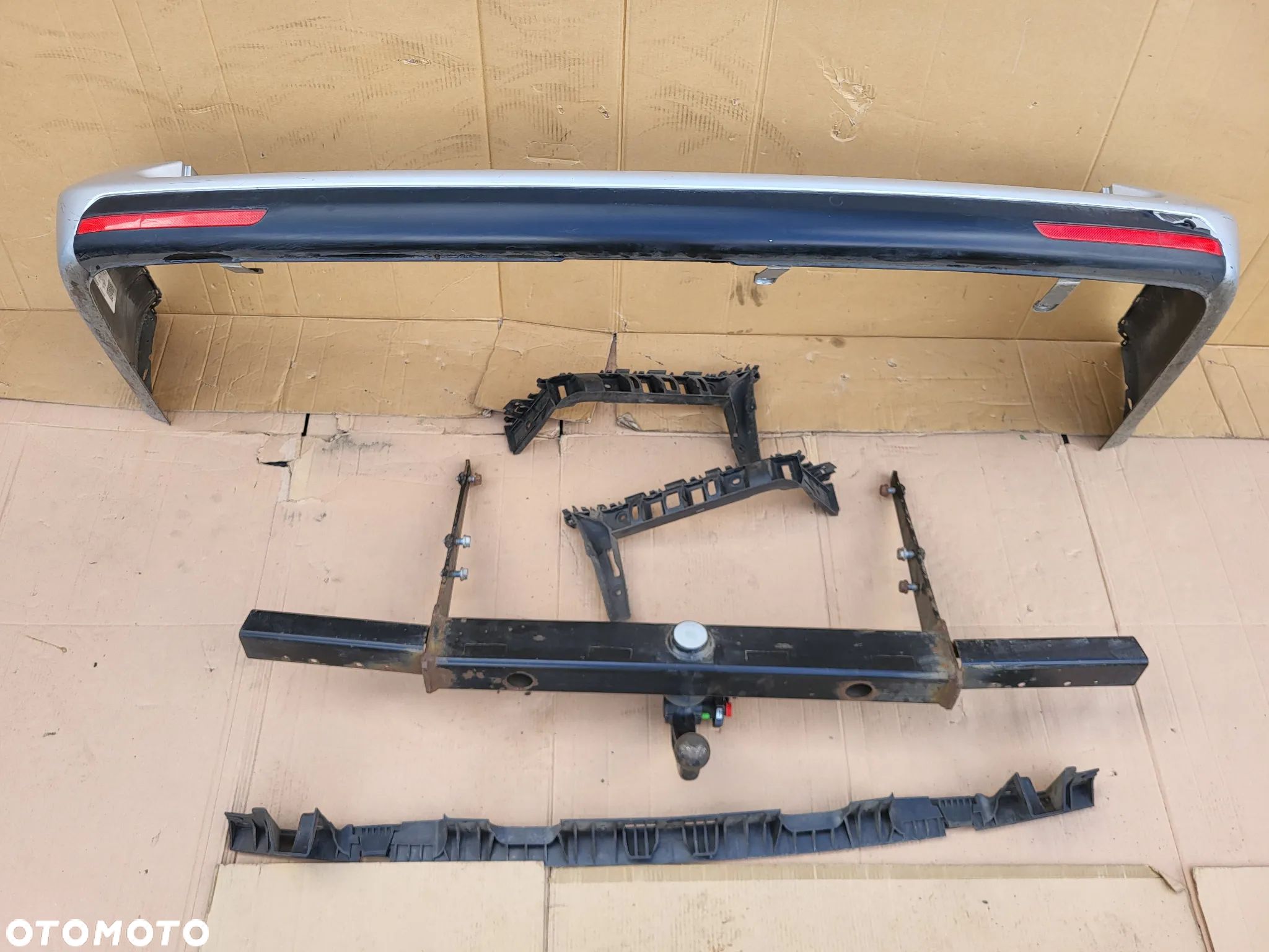 ZDERZAK TYLNY TYL VW T5 LIFT 7E5 - 1