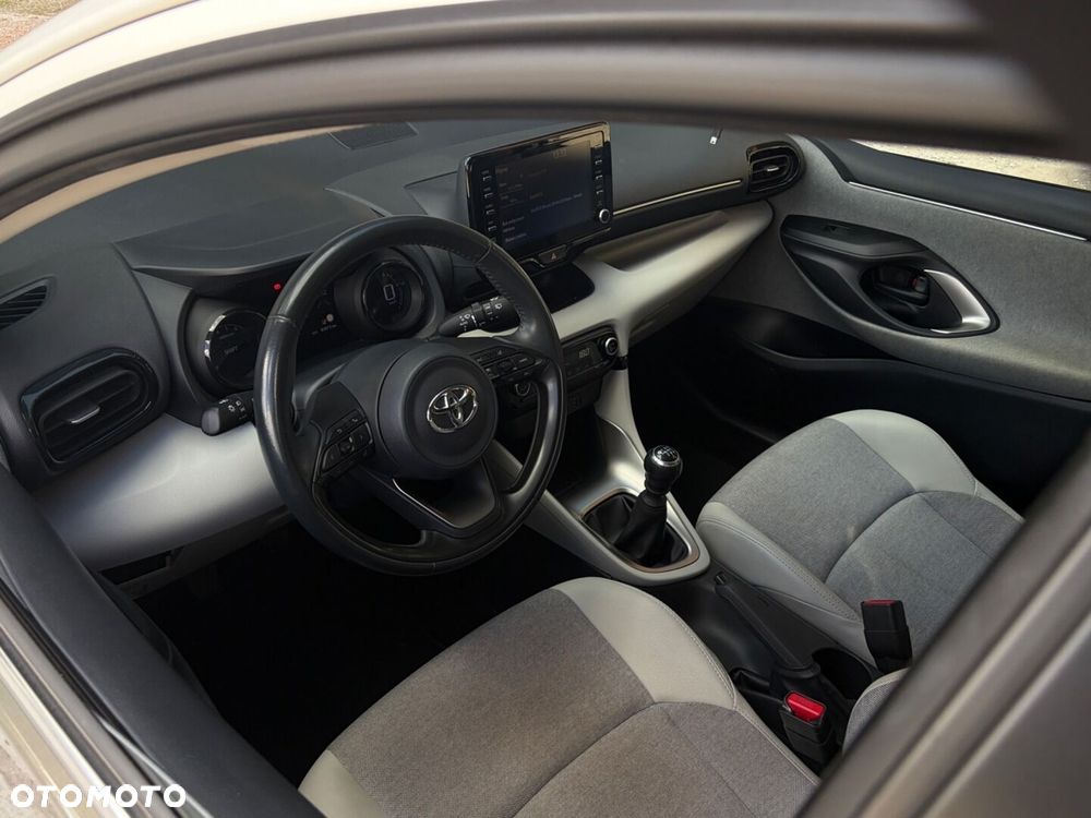 Toyota Yaris 1.5 Selection Elegant - 17