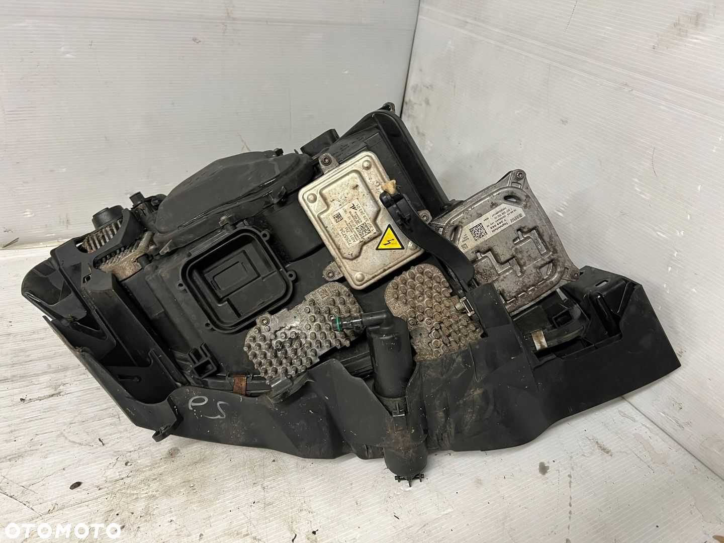 BMW E92 E93 LIFT LAMPA LEWA PRZÓD KOMPLETNA XENON UK 7239929 - 9