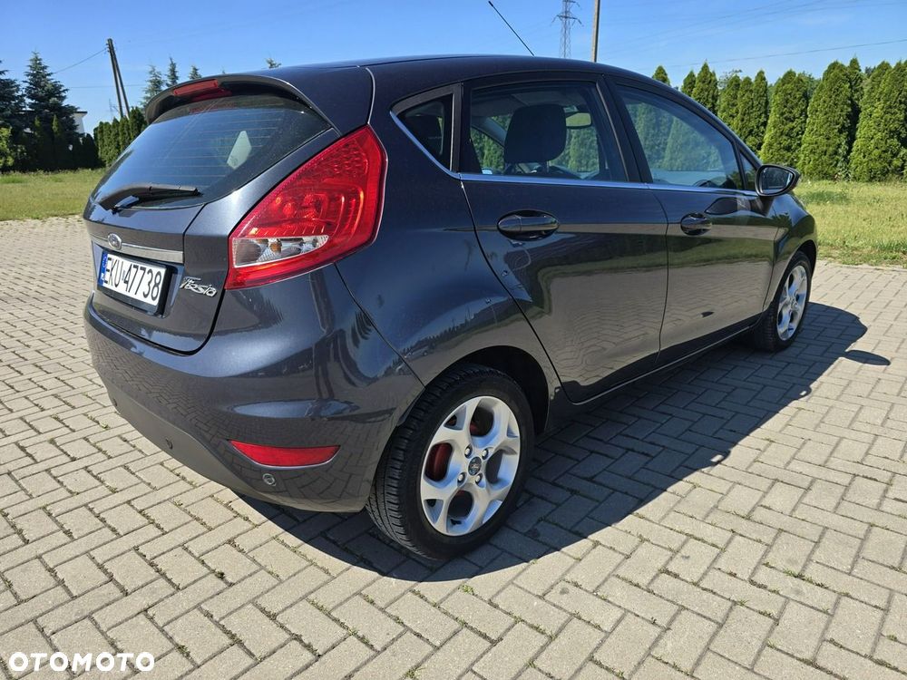 Ford Fiesta - 9