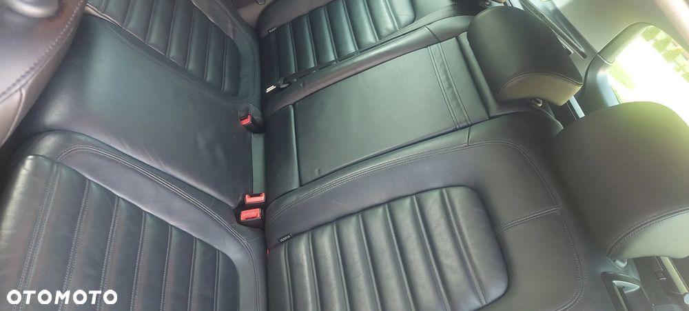 Volkswagen Passat 2.0 TDI 4Motion DSG BlueMotion Tech R-Line - 11