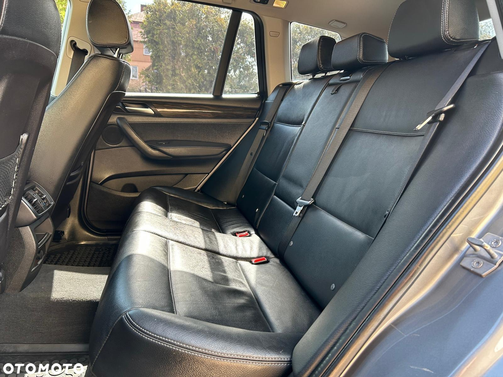 BMW X3 xDrive20d - 23
