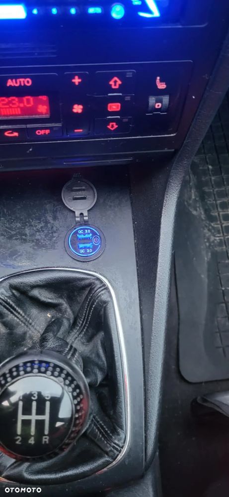 Audi A4 Limousine 2.4 Quattro - 9