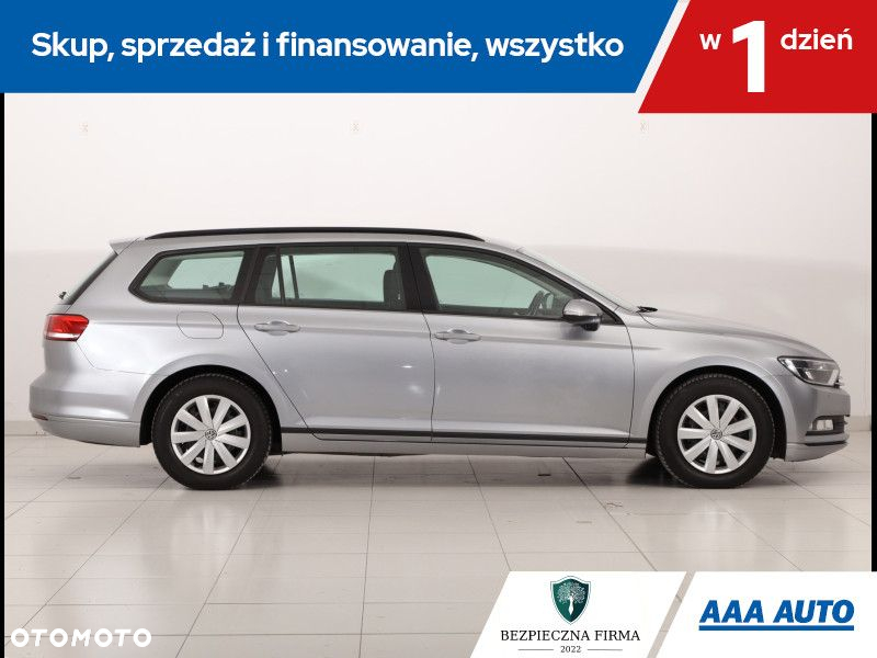 Volkswagen Passat - 6