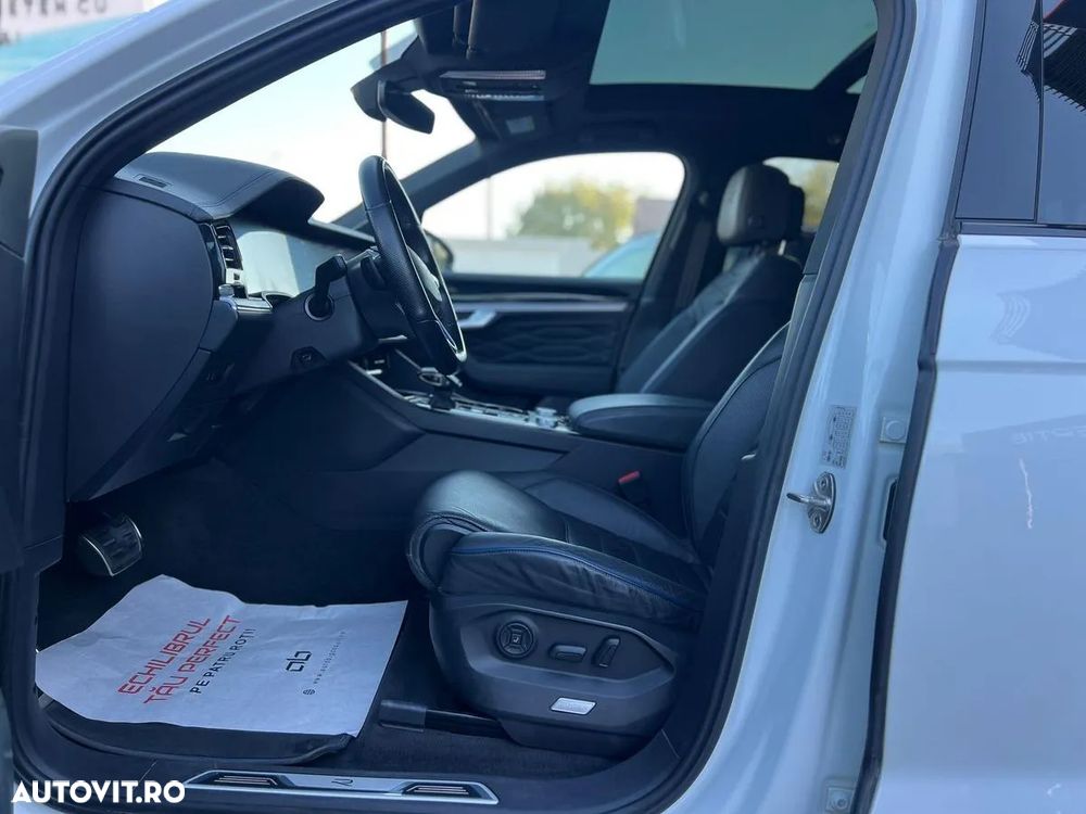 Volkswagen Touareg V6 TSI eHybrid PHEV R - 9