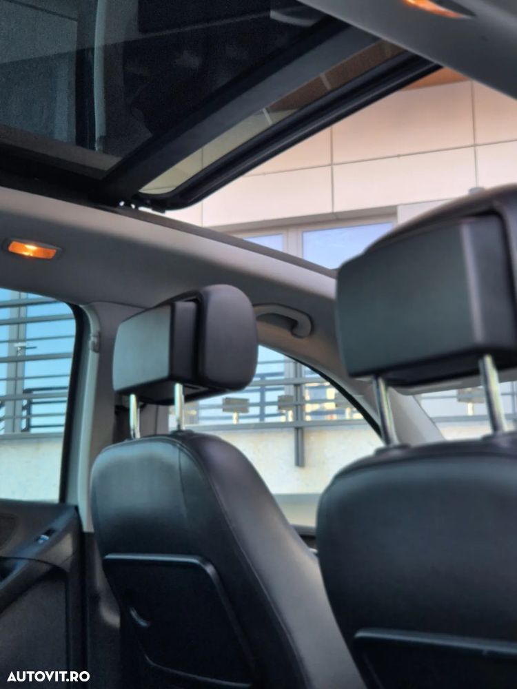 Volkswagen Tiguan - 8