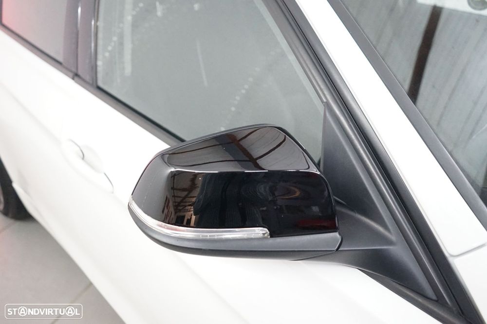 BMW 318 d Touring Line Sport - 12