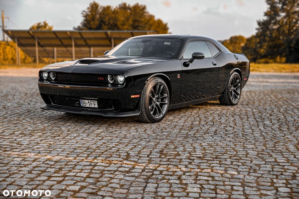 Dodge Challenger 6.4 Scat Pack - 1