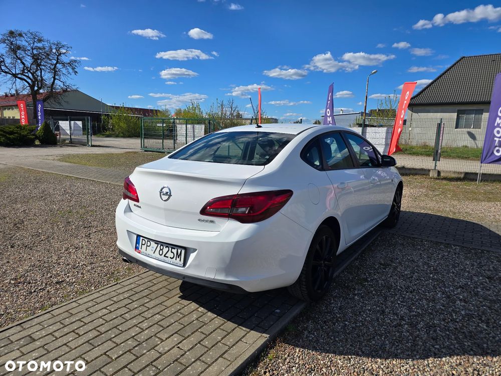 Opel Astra 1.4 T Business EU6 - 6