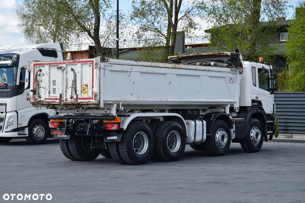 Scania P410 / 8x4 / EURO 6 / WYWROTKA / HYDROBURTA / AUTOMAT / KAMERA COFANIA / NAWIGACJA / HAK / NISKI PRZEBIEG / 2016 / SERWISOWANY / SPROWADZONY - 4