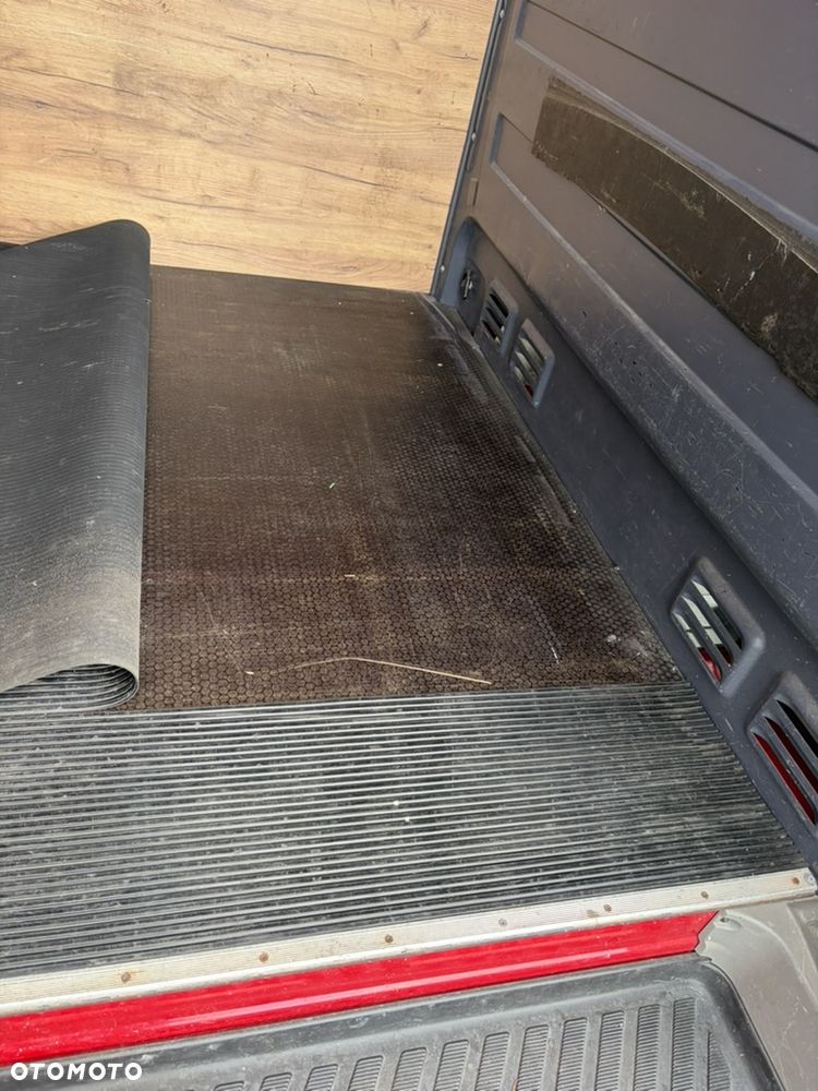 Volkswagen CRAFTER - 22