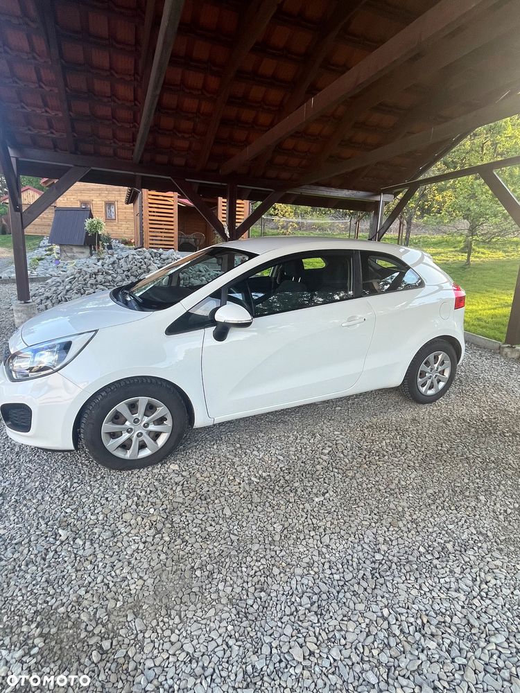 Kia Rio 1.2 Business Line - 4