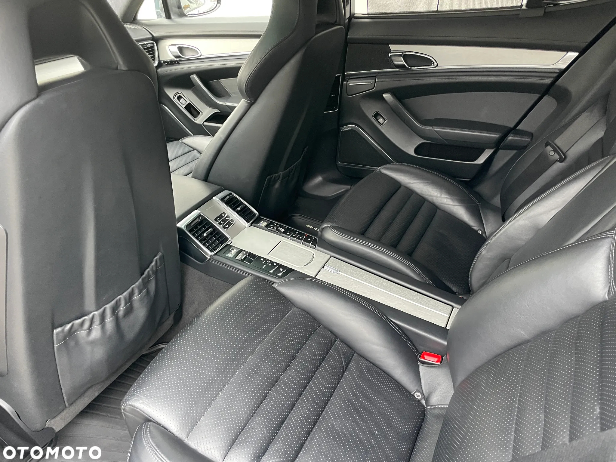 Porsche Panamera Turbo - 23