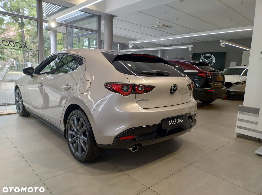 Mazda 3 2.0 mHEV Centre-Line - 4