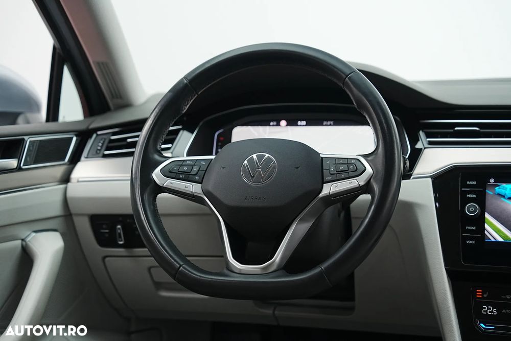 Volkswagen Passat 2.0 TDI DSG Highline - 31