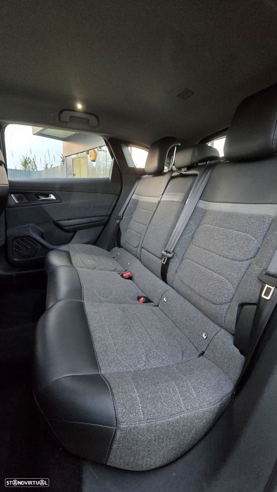 Citroën C5 X 1.2 PureTech Feel EAT8 - 8