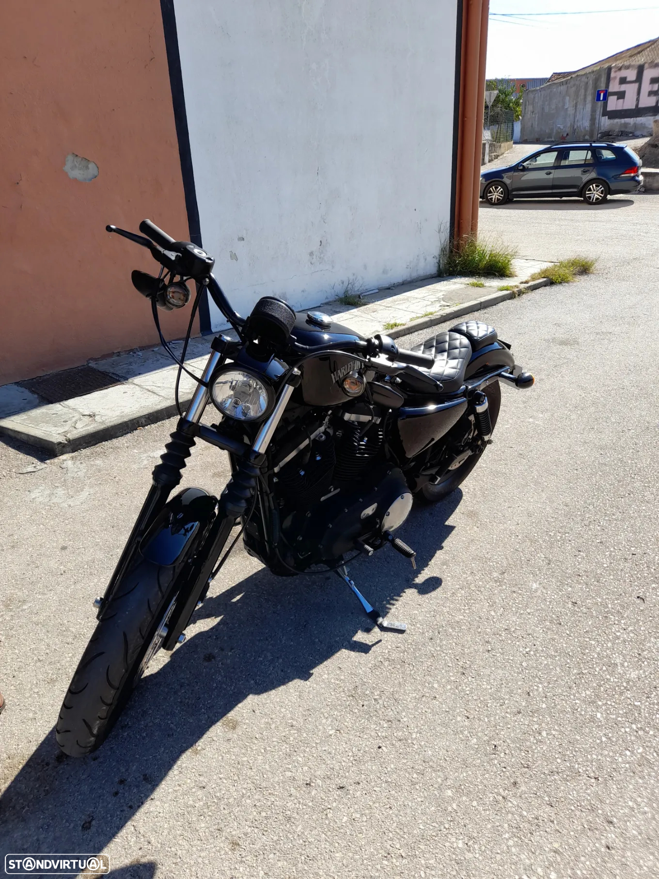 Harley-Davidson 883 XL 2 - 3