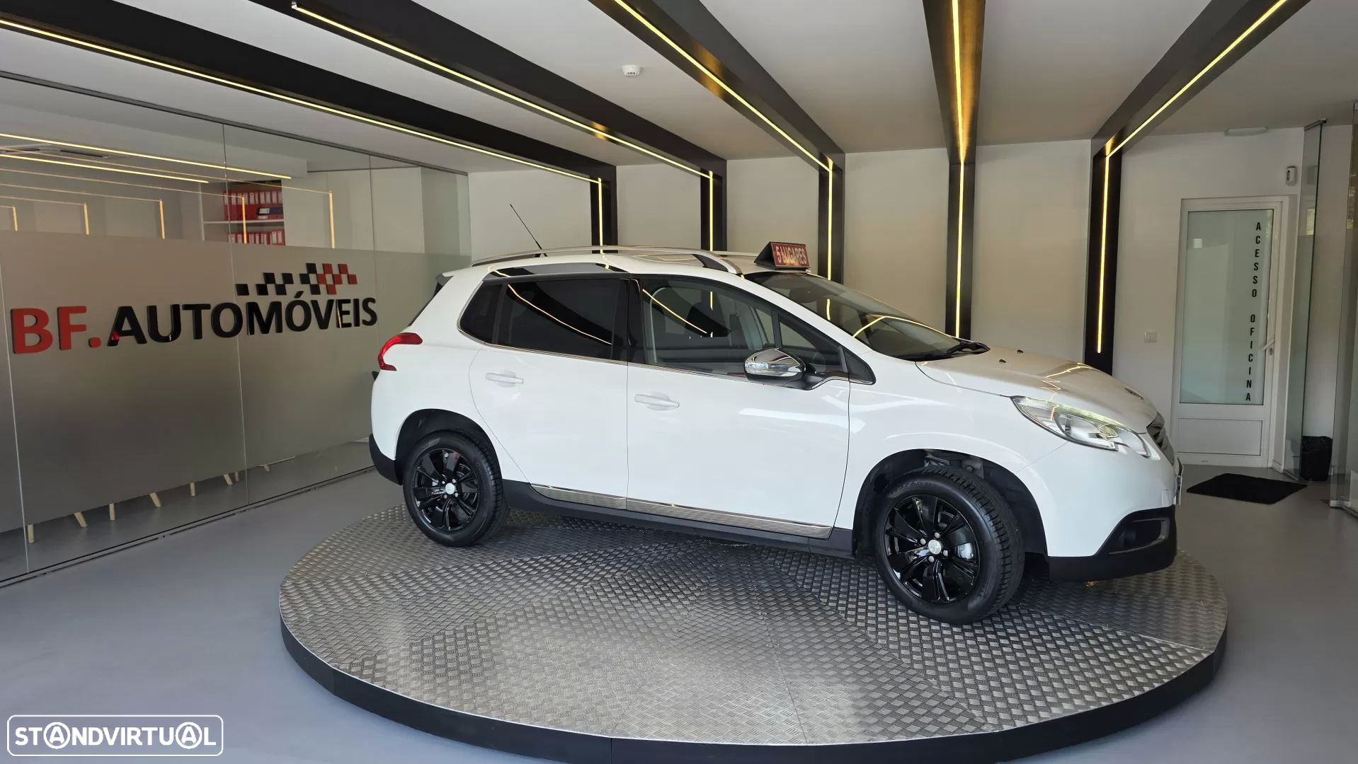 Peugeot 2008 1.4 HDi Allure - 9