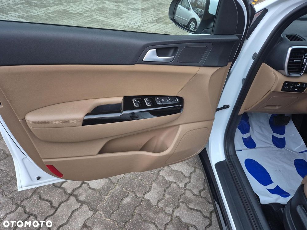 Kia Sportage 1.6 T-GDI Black Edition 2WD DCT - 10