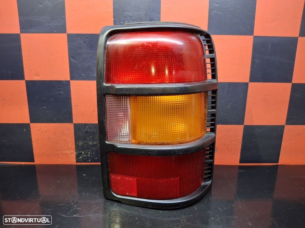 Farolim Stop Direito Mitsubishi Pajero Ii (V3_W, V2_W, V4_W) - 1