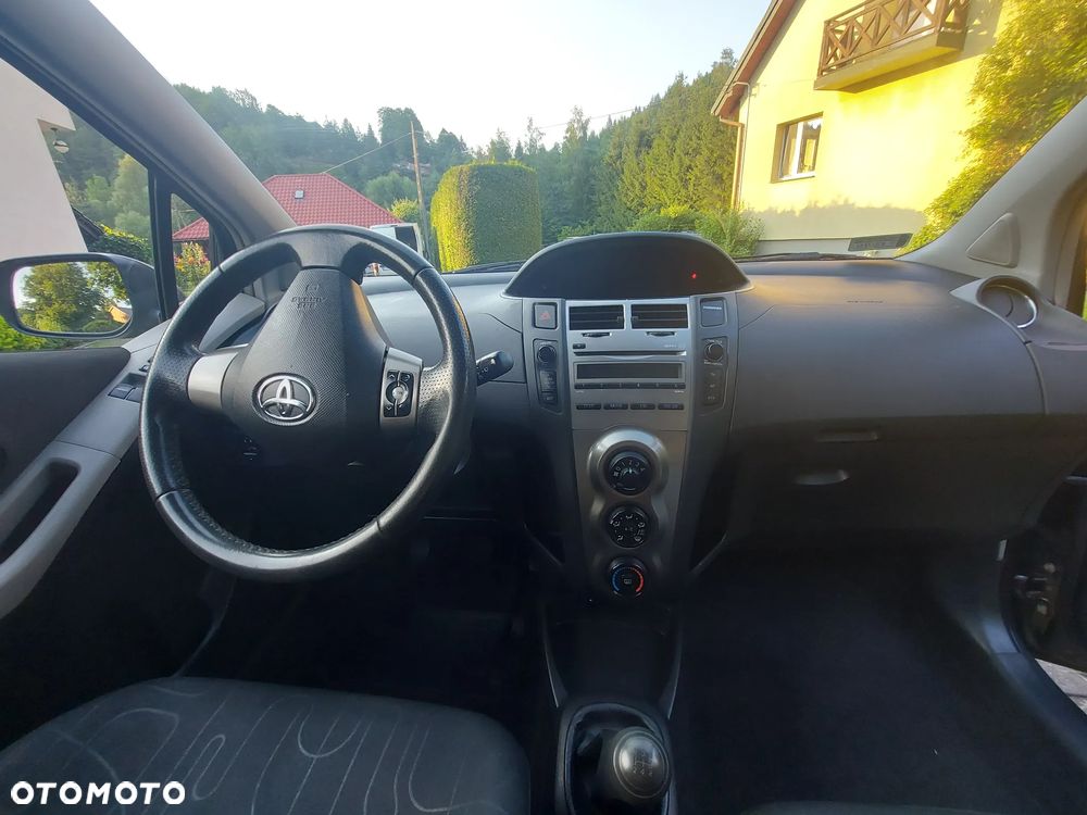 Toyota Yaris 1.0 Terra - 7