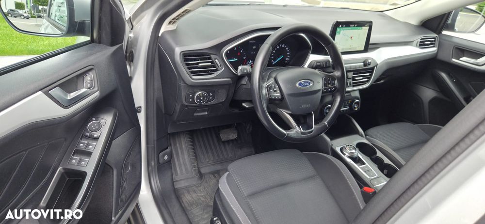 Ford Focus - 8