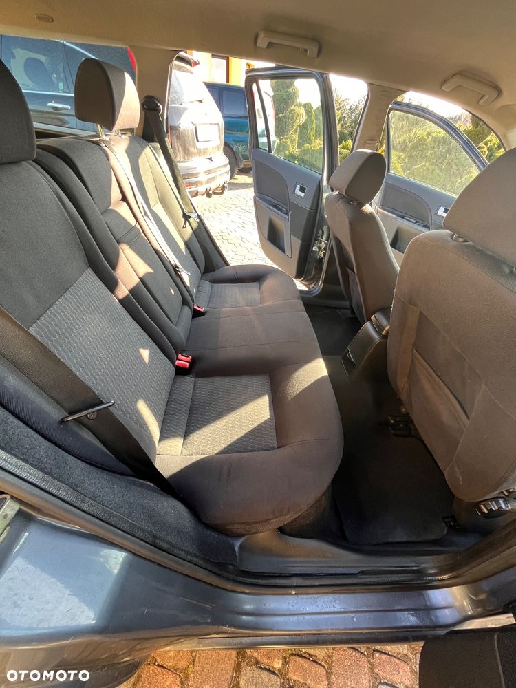 Ford Mondeo 2.0 Ghia - 7