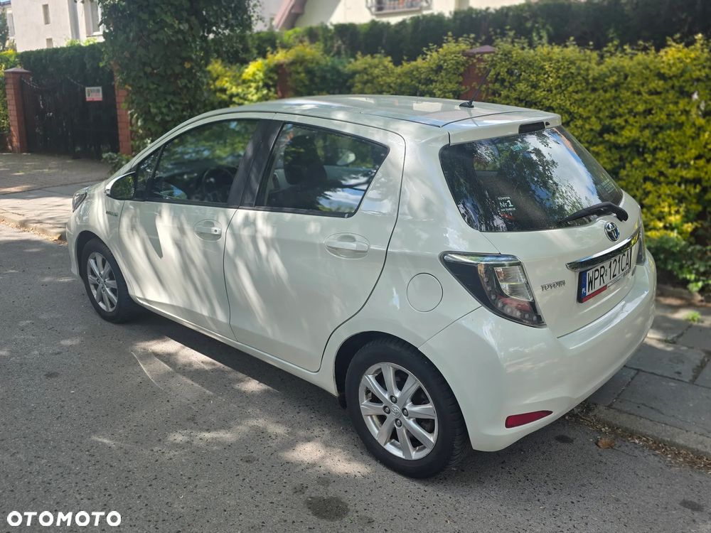 Toyota Yaris Hybrid 100 Premium EU6 - 4