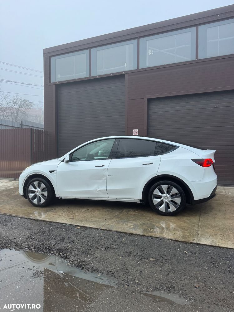 Tesla Model Y RWD - 9