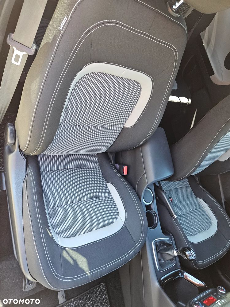 Kia Ceed 1.6 GDI Business Line - 31