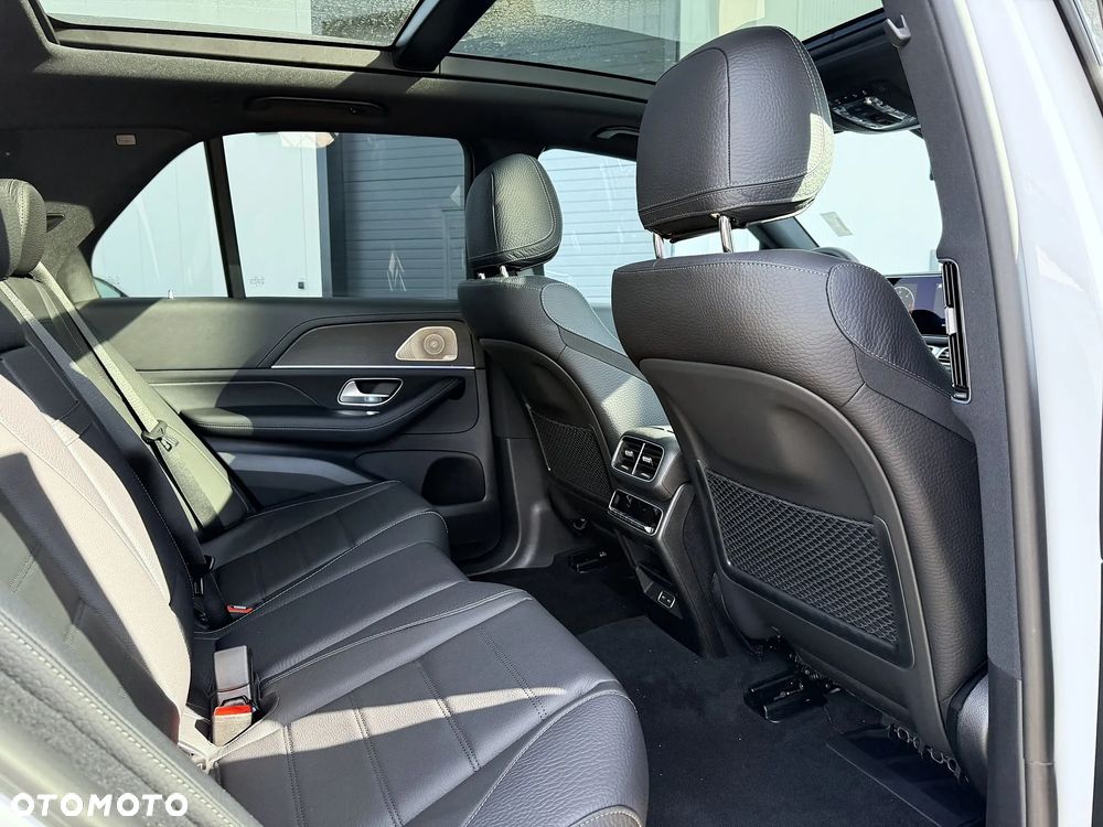 Mercedes-Benz GLE - 28