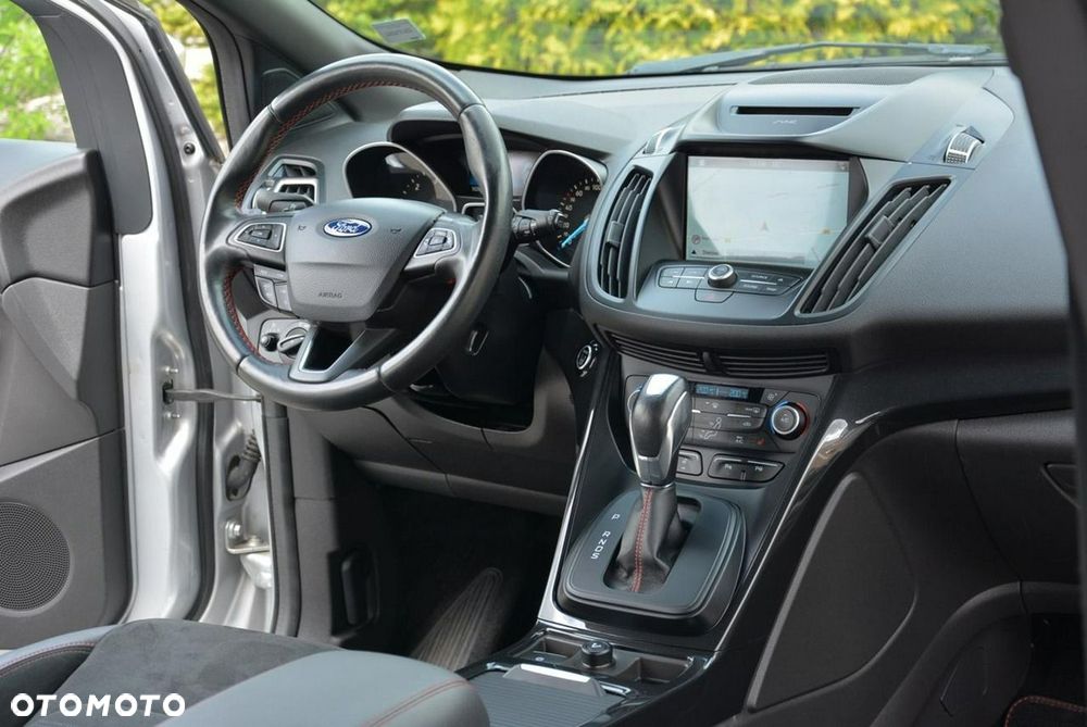 Ford Kuga 2.0 TDCi 4x4 ST-Line - 18
