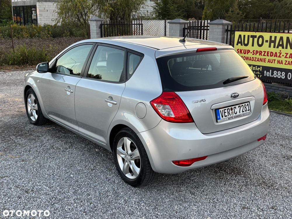 Kia Ceed - 19
