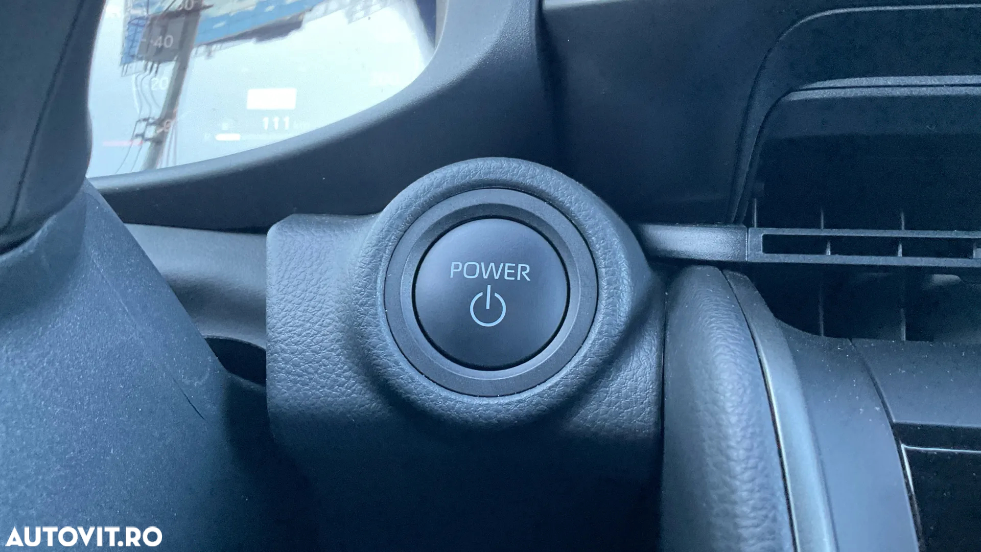 Toyota C-HR 2.0 PHEV 223 CP 4x2 CVT Dynamic - 29