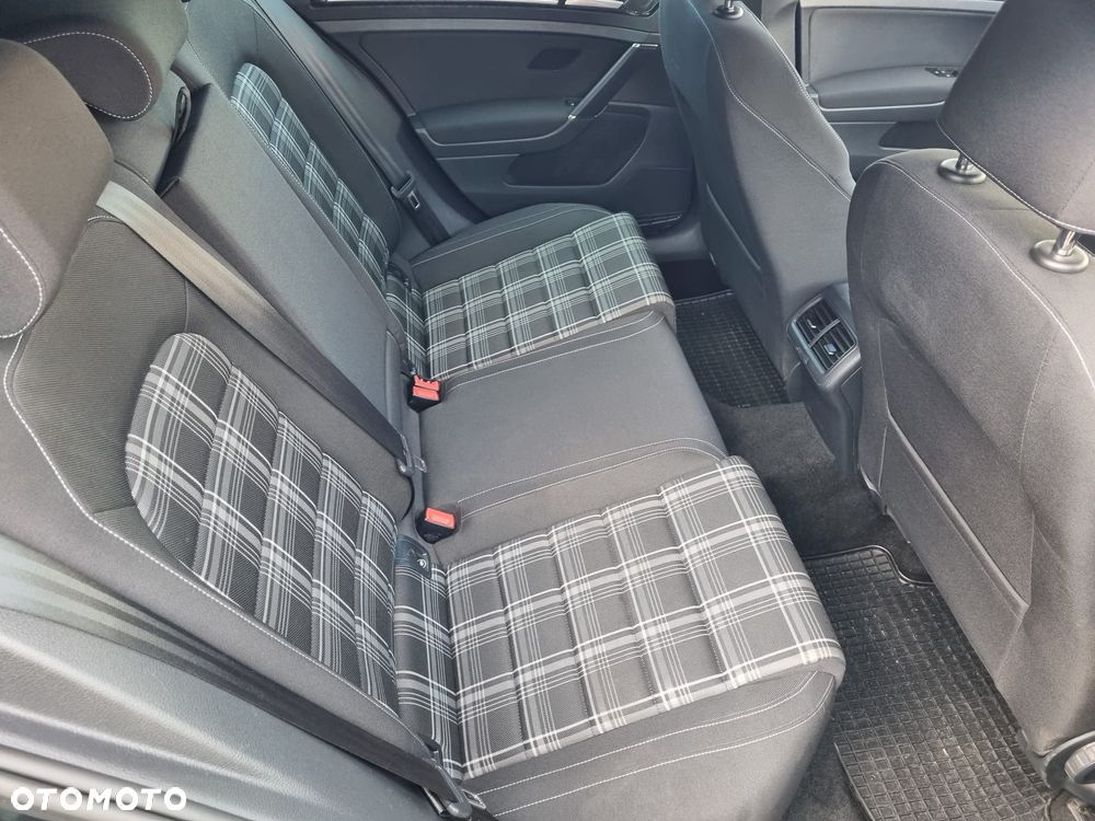 Volkswagen Golf Variant ver-variant-gtd-bluemotion-technology-dsg - 22