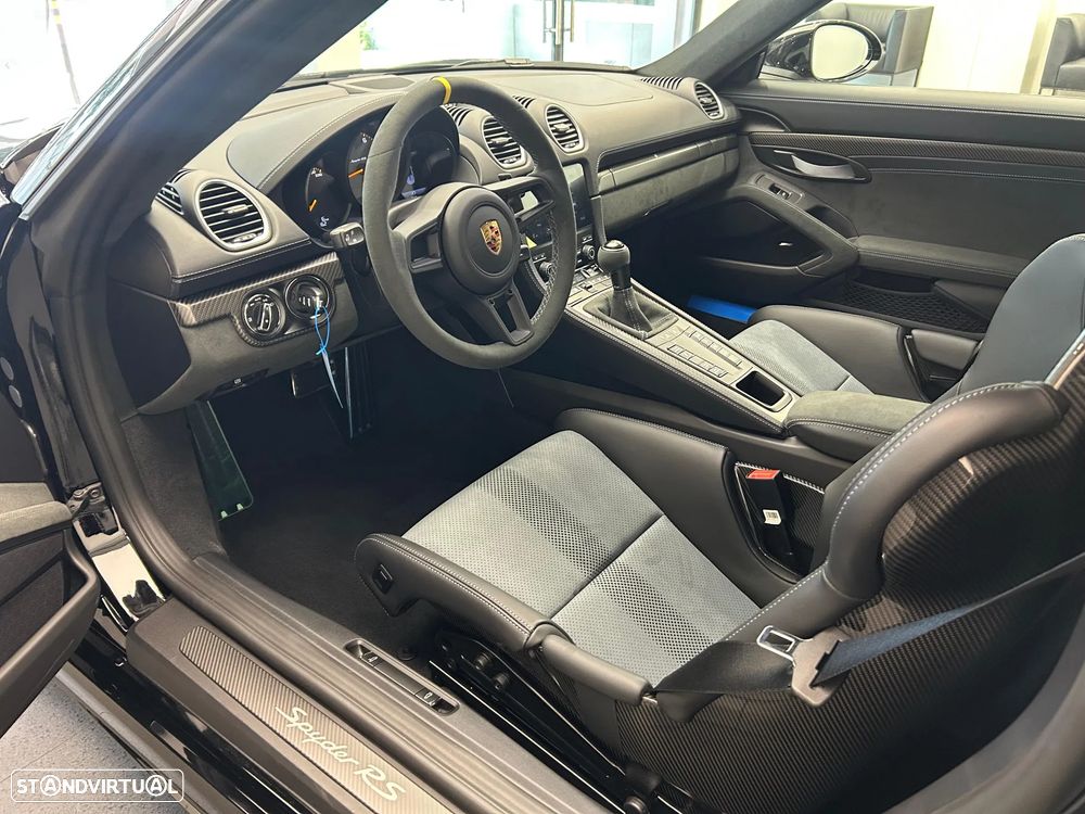 Porsche 718 - 18
