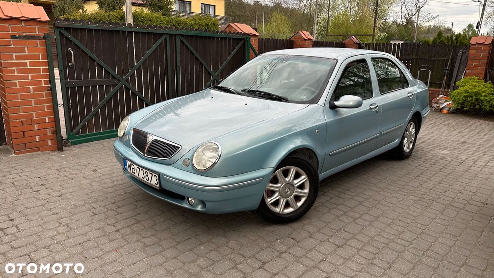 Lancia Lybra - 1