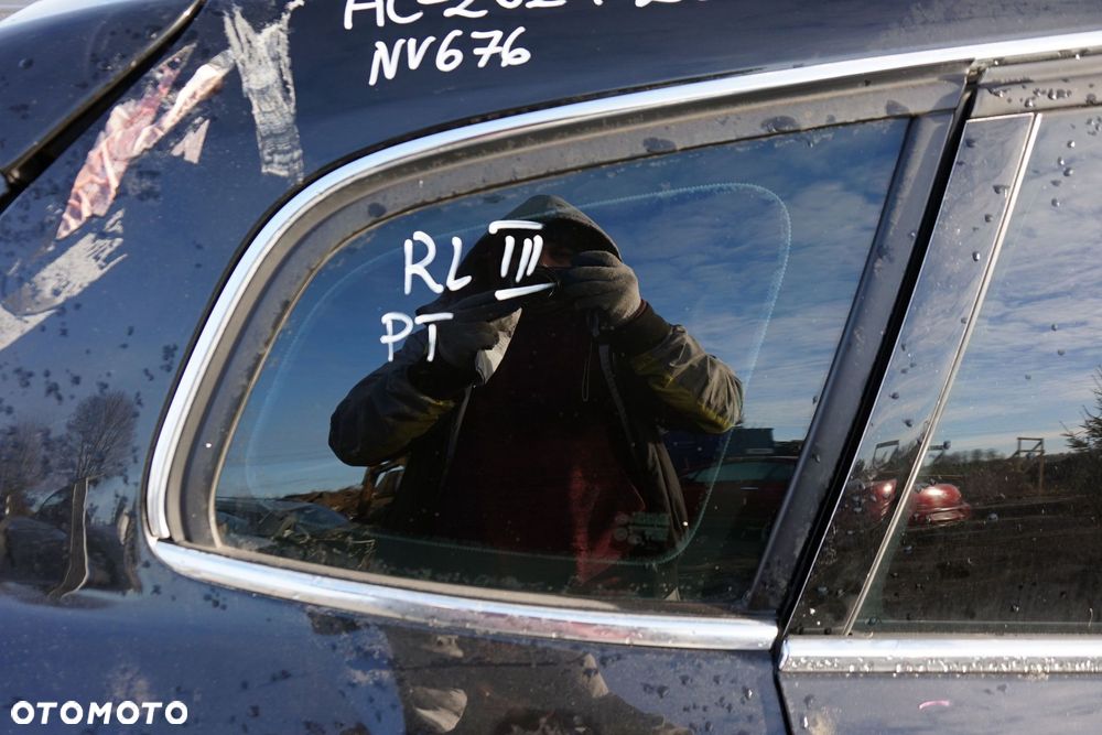 SZYBA KAROSERYJNA TYLNA PRAWA BOCZNA LAGUNA III PH1 KOMBI  RENAULT 2007-2012 - 1