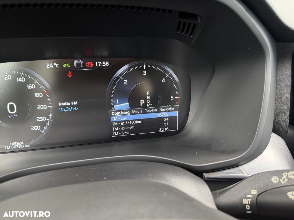 Volvo XC 60 B4 D Geartronic Momentum Pro - 26
