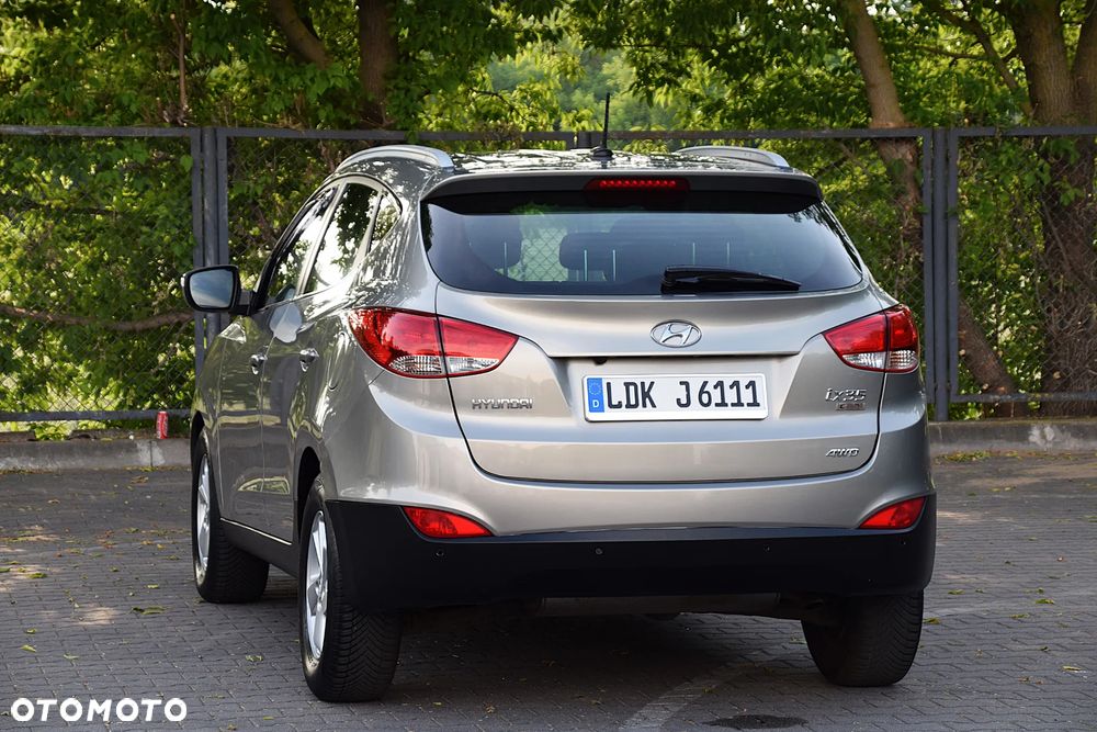 Hyundai ix35 2.0 CRDi 4WD Automatik Premium - 13