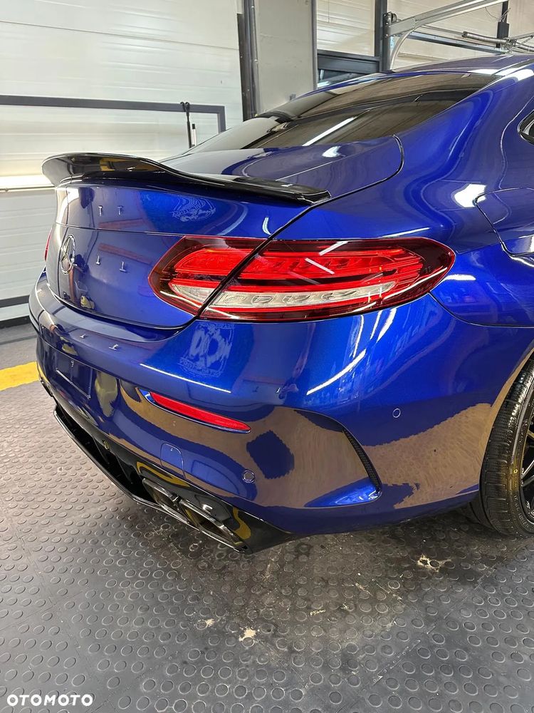 Mercedes-Benz Klasa C 300 9G-TRONIC - 13